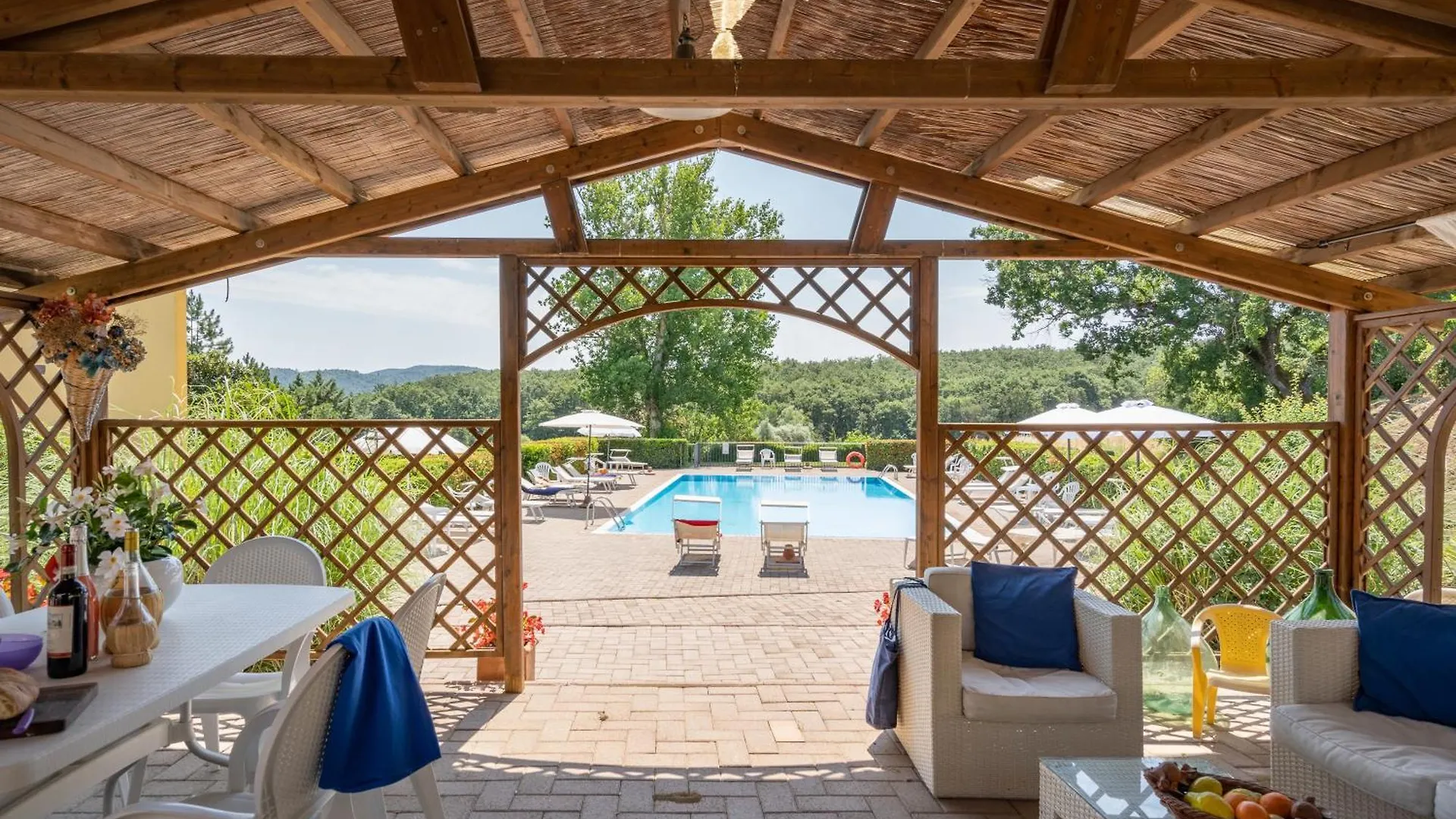 Ground Floor Apartment With Pool View Gazebo Pievescola